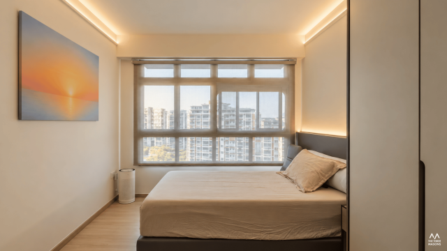 590B Pasir Ris 590B Pasir Ris HDB kitchen with light cabinetry and a compact dining area